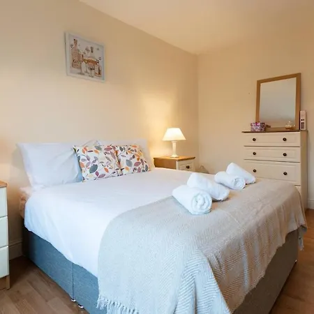 Дом отдыха Steps From Main Street -