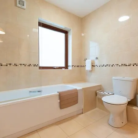 Holiday home Steps From Main Street -