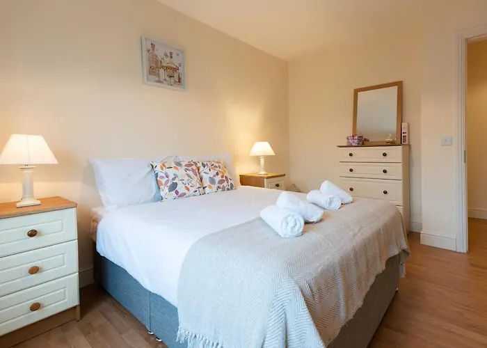 Tatil Evi Steps From Main Street -