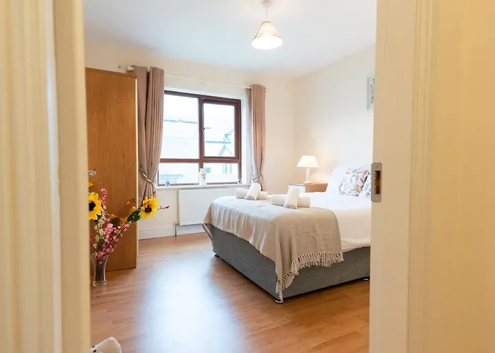 Steps From Main Street - Tatil Evi *