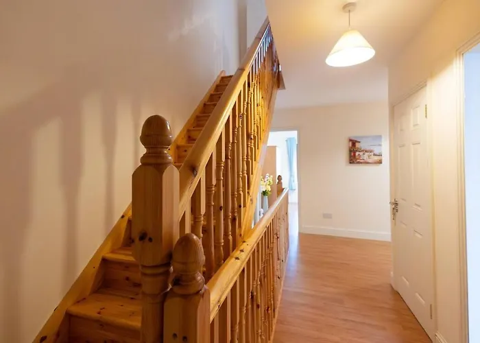 Tatil Evi Steps From Main Street -